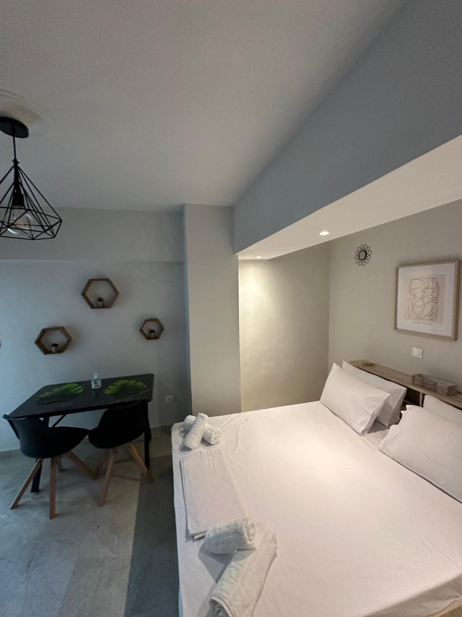 Appartement Just For Two à Athènes Extérieur photo