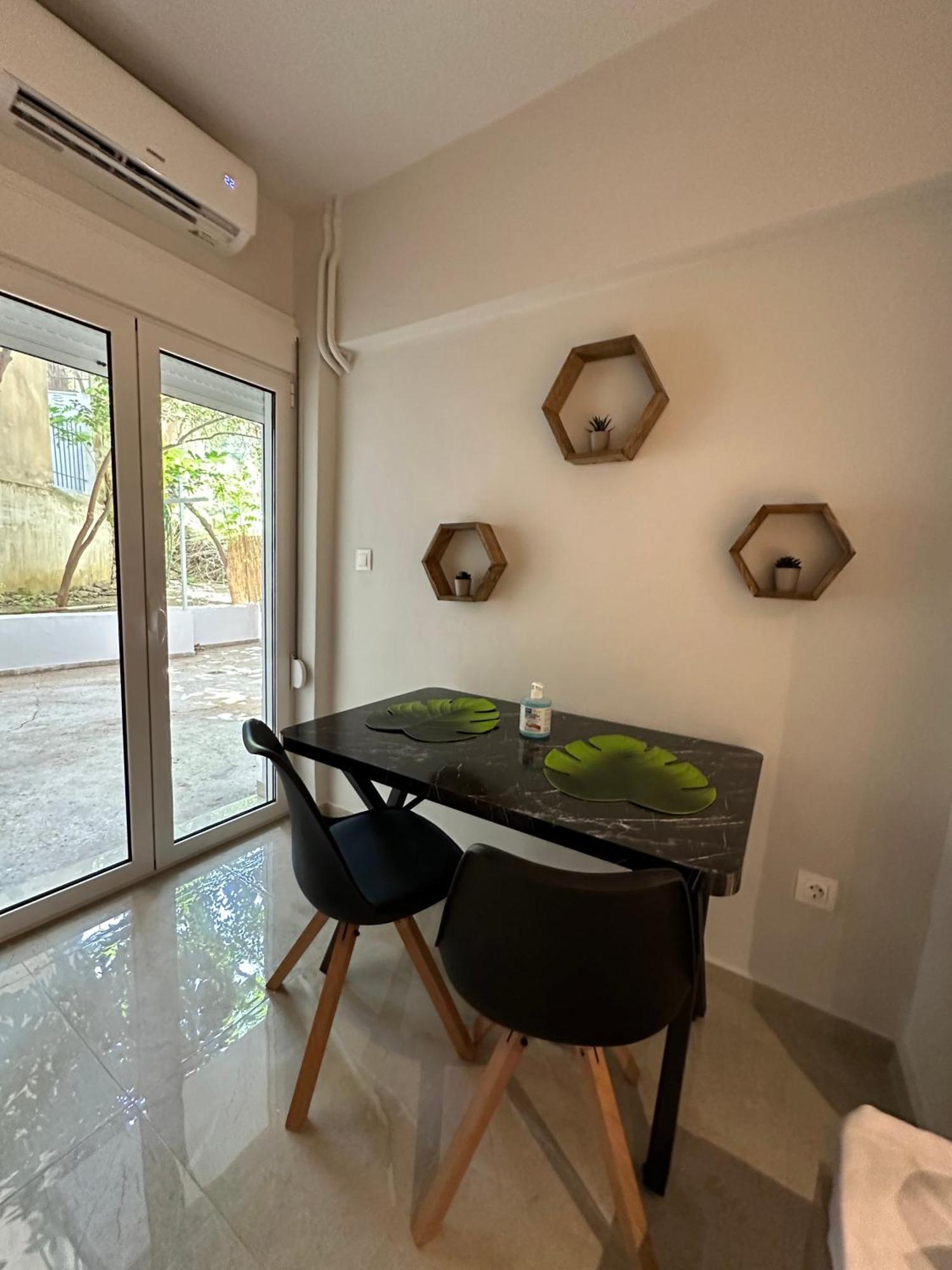 Appartement Just For Two à Athènes Extérieur photo