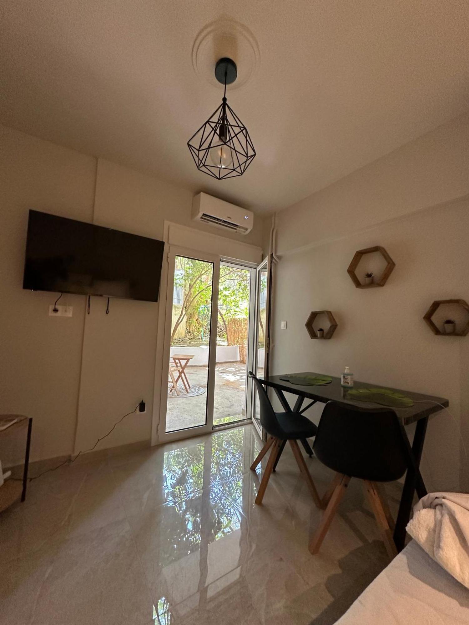 Appartement Just For Two à Athènes Extérieur photo